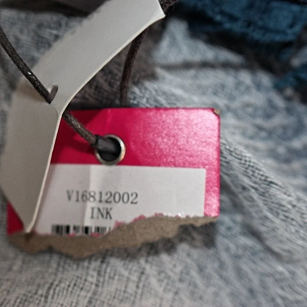 New w/Tags - Vince Camuto Ombre Frings Tassel Wrap, Tie Dye Ombre Pattern
